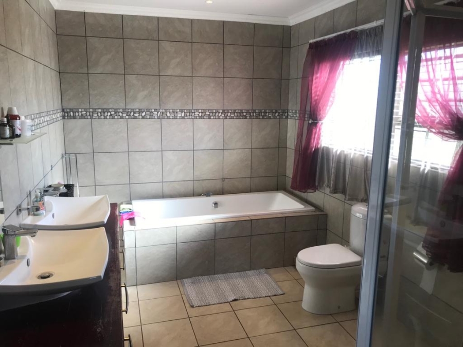 13 Bedroom Property for Sale in Soutpan Free State